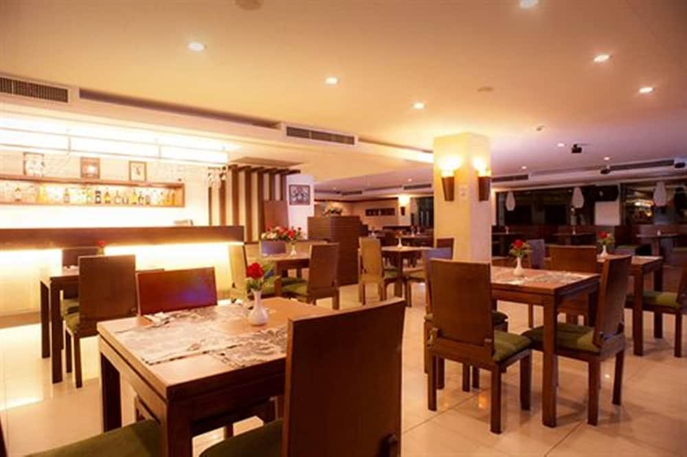 Royal Peninsula Hotel Chiangmai Csiangmaj Kültér fotó